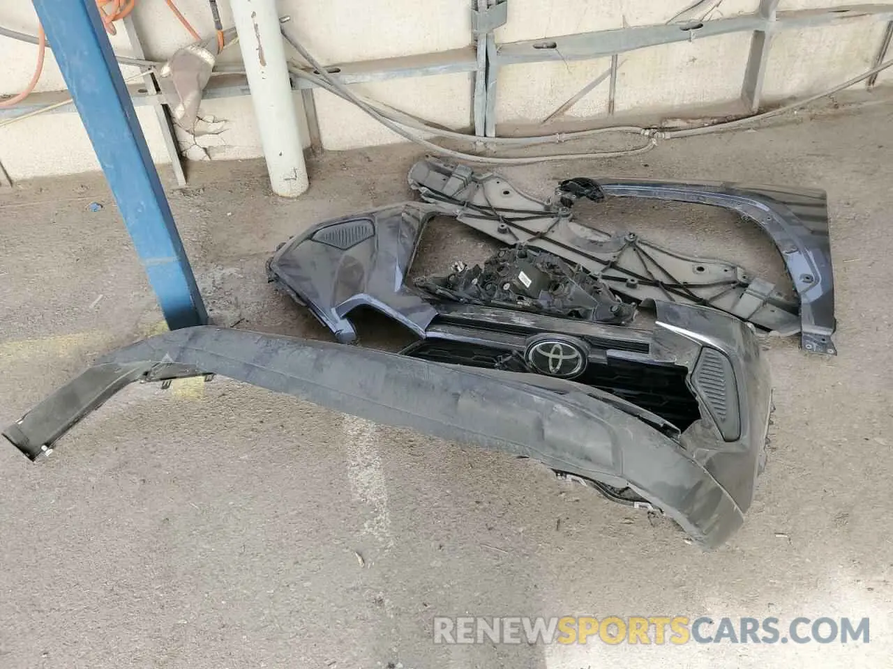 13 Фотография поврежденного автомобиля 2T3W1RFV6RC276711 TOYOTA RAV4 2024