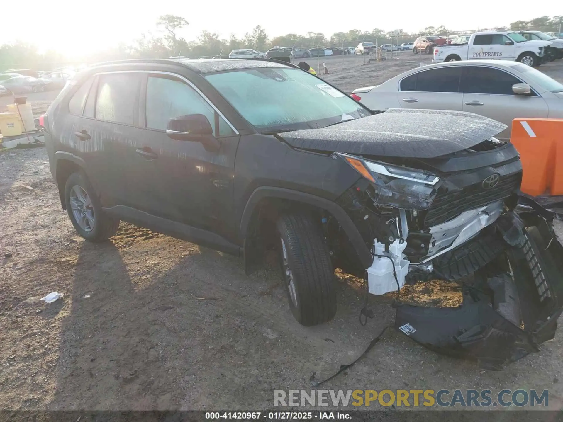 1 Фотография поврежденного автомобиля 2T3W1RFV6RC289345 TOYOTA RAV4 2024