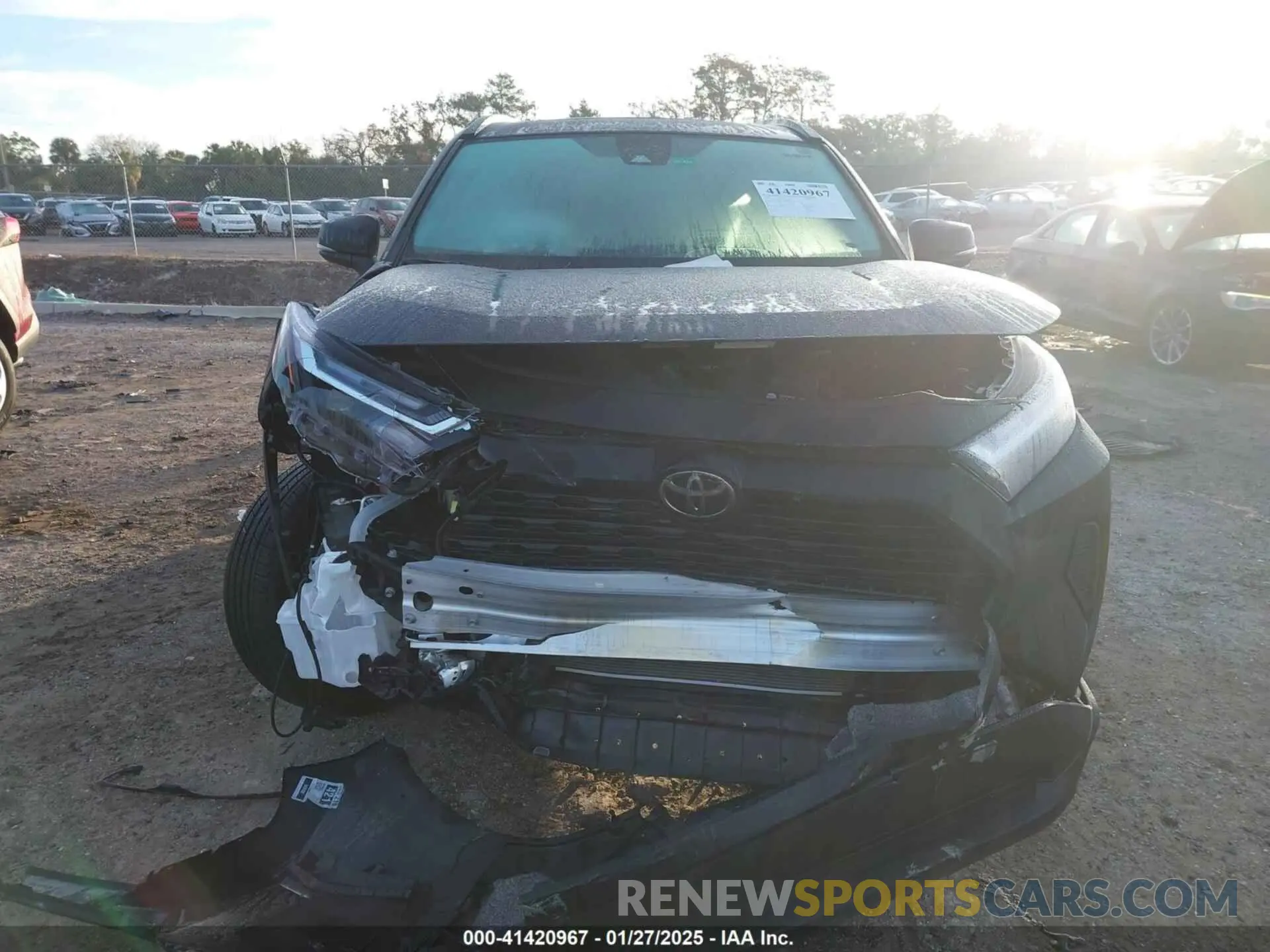 12 Фотография поврежденного автомобиля 2T3W1RFV6RC289345 TOYOTA RAV4 2024