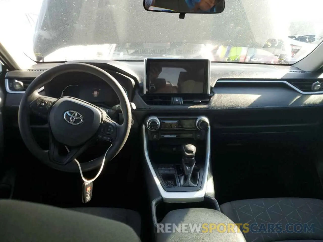 8 Фотография поврежденного автомобиля 2T3W1RFV6RW330197 TOYOTA RAV4 2024