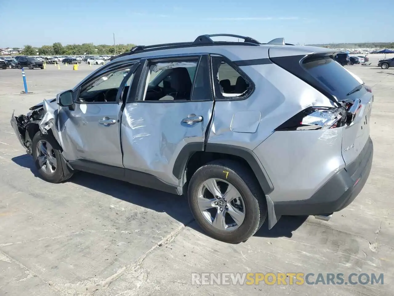 2 Фотография поврежденного автомобиля 2T3W1RFV7RC257889 TOYOTA RAV4 2024