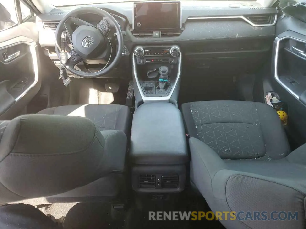 8 Фотография поврежденного автомобиля 2T3W1RFV7RC257889 TOYOTA RAV4 2024