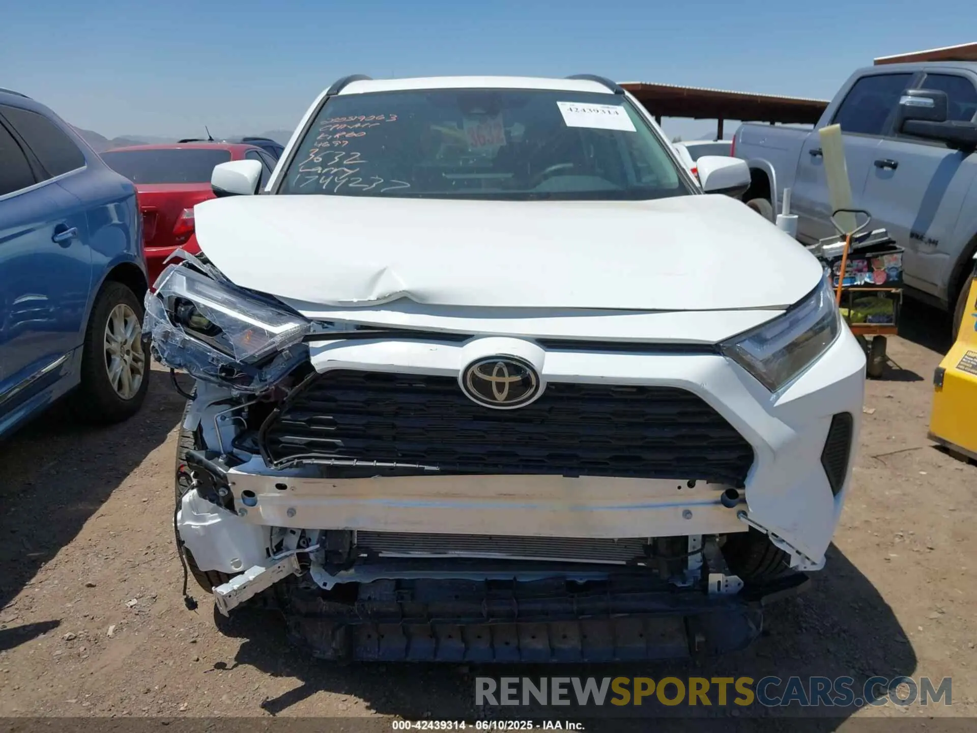 12 Photograph of a damaged car 2T3W1RFV7RC294697 TOYOTA RAV4 2024