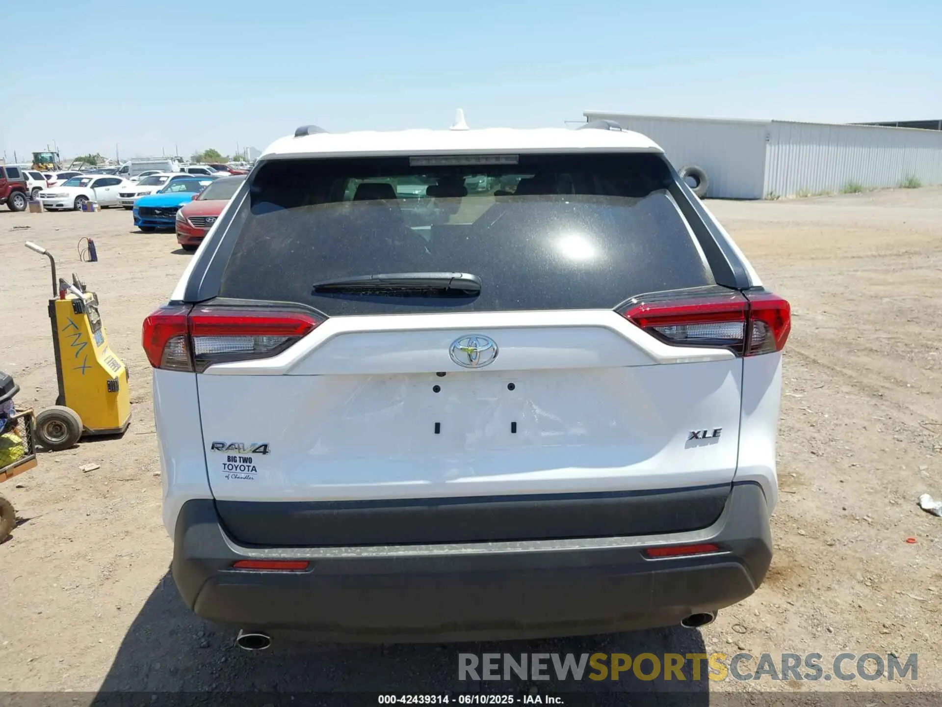 16 Photograph of a damaged car 2T3W1RFV7RC294697 TOYOTA RAV4 2024