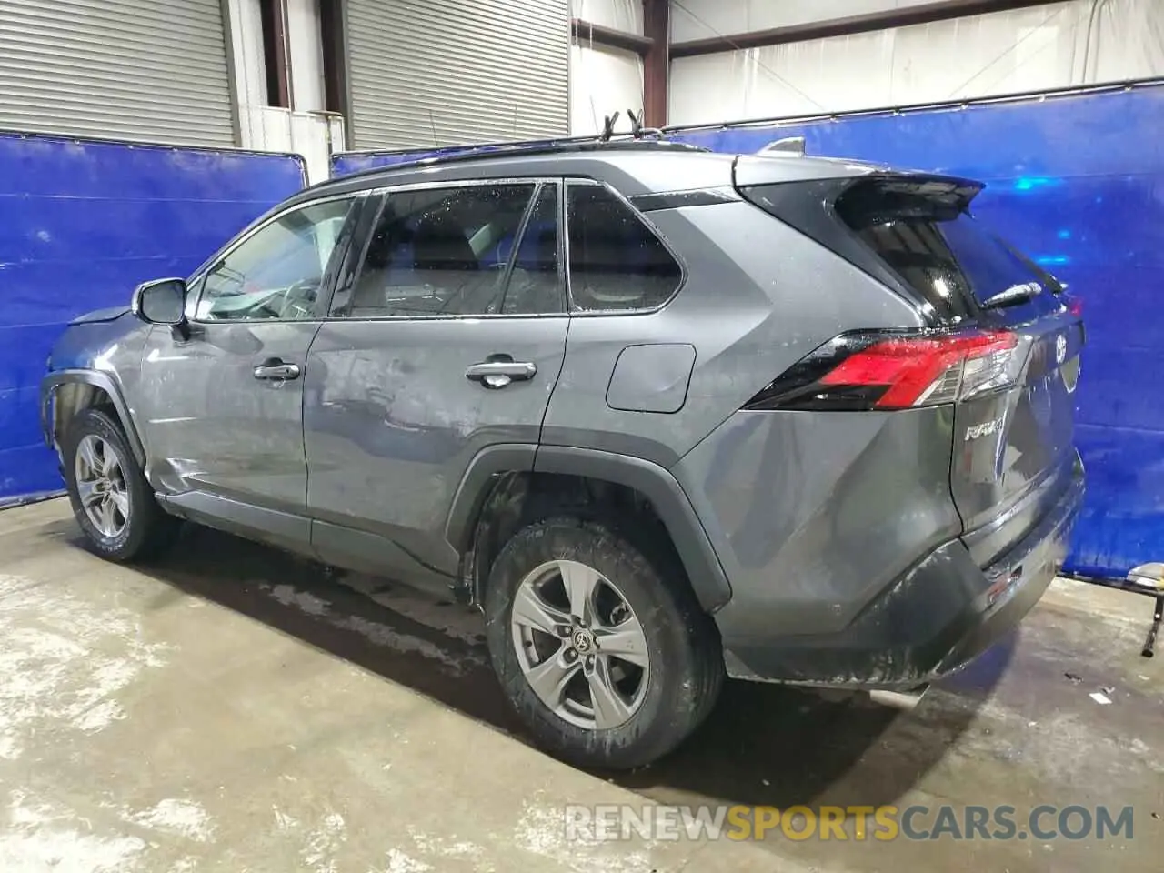 2 Фотография поврежденного автомобиля 2T3W1RFV7RW315742 TOYOTA RAV4 2024