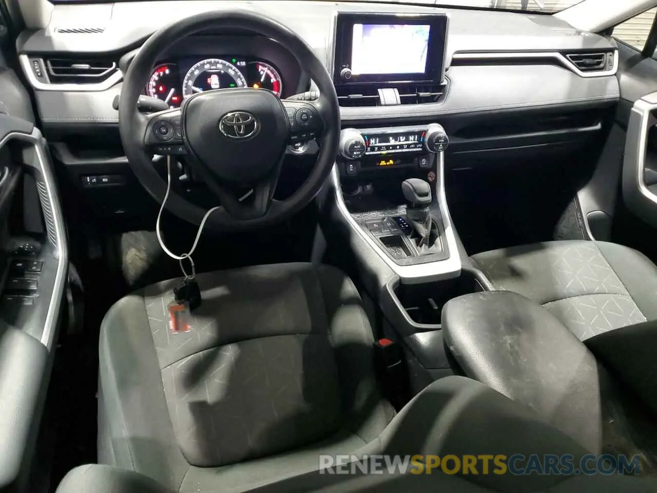 8 Фотография поврежденного автомобиля 2T3W1RFV7RW315742 TOYOTA RAV4 2024