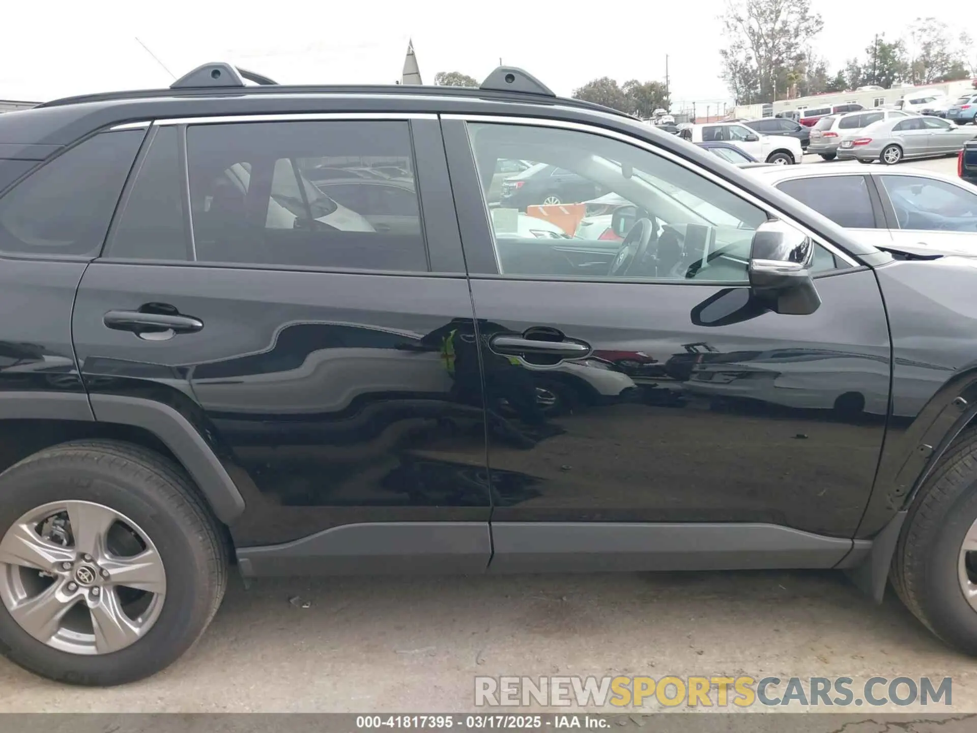 14 Фотография поврежденного автомобиля 2T3W1RFV7RW358249 TOYOTA RAV4 2024