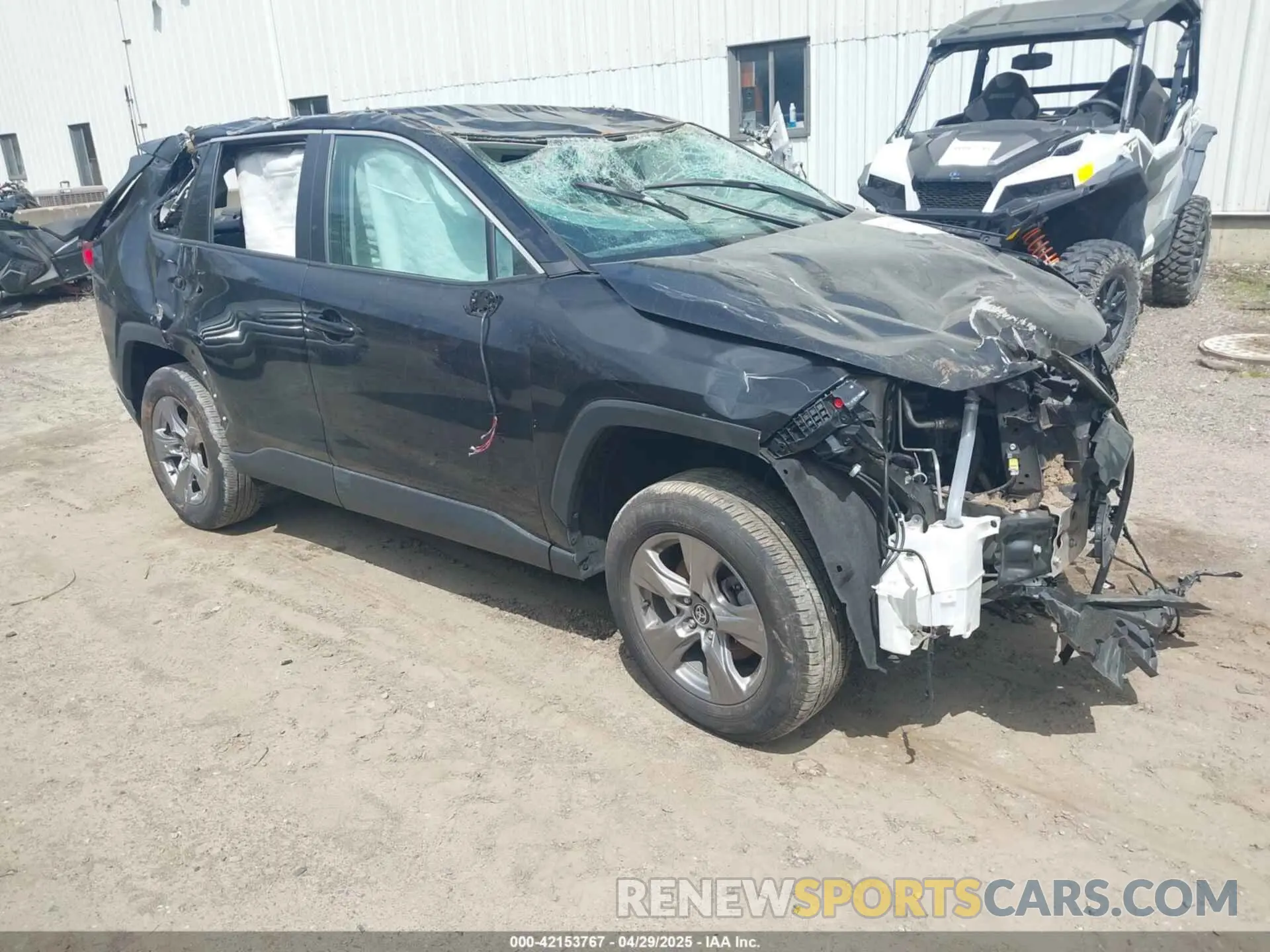 1 Фотография поврежденного автомобиля 2T3W1RFV8RC263524 TOYOTA RAV4 2024