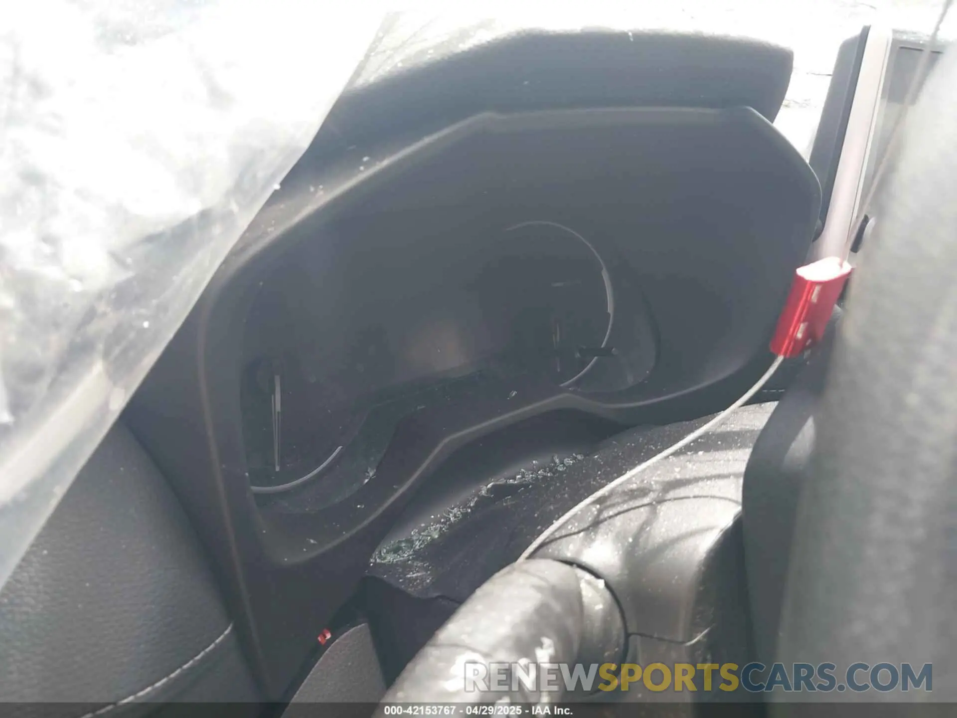 7 Фотография поврежденного автомобиля 2T3W1RFV8RC263524 TOYOTA RAV4 2024