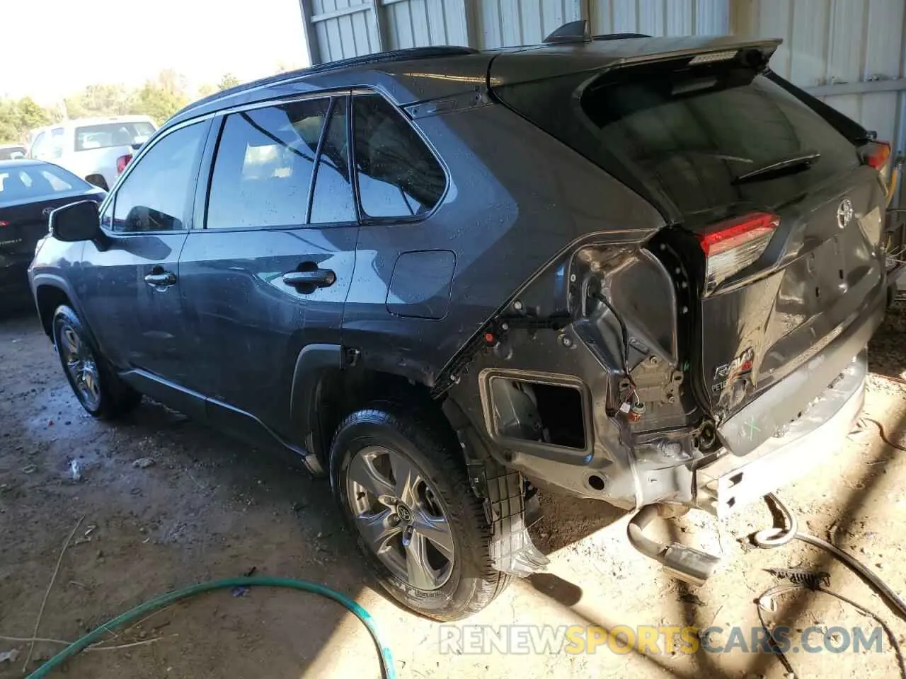 2 Фотография поврежденного автомобиля 2T3W1RFV8RC269260 TOYOTA RAV4 2024