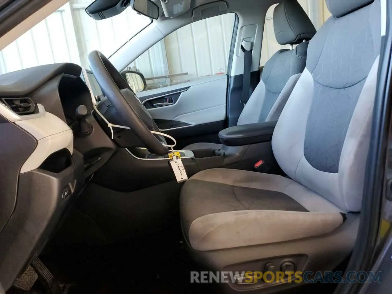 7 Фотография поврежденного автомобиля 2T3W1RFV8RC269260 TOYOTA RAV4 2024
