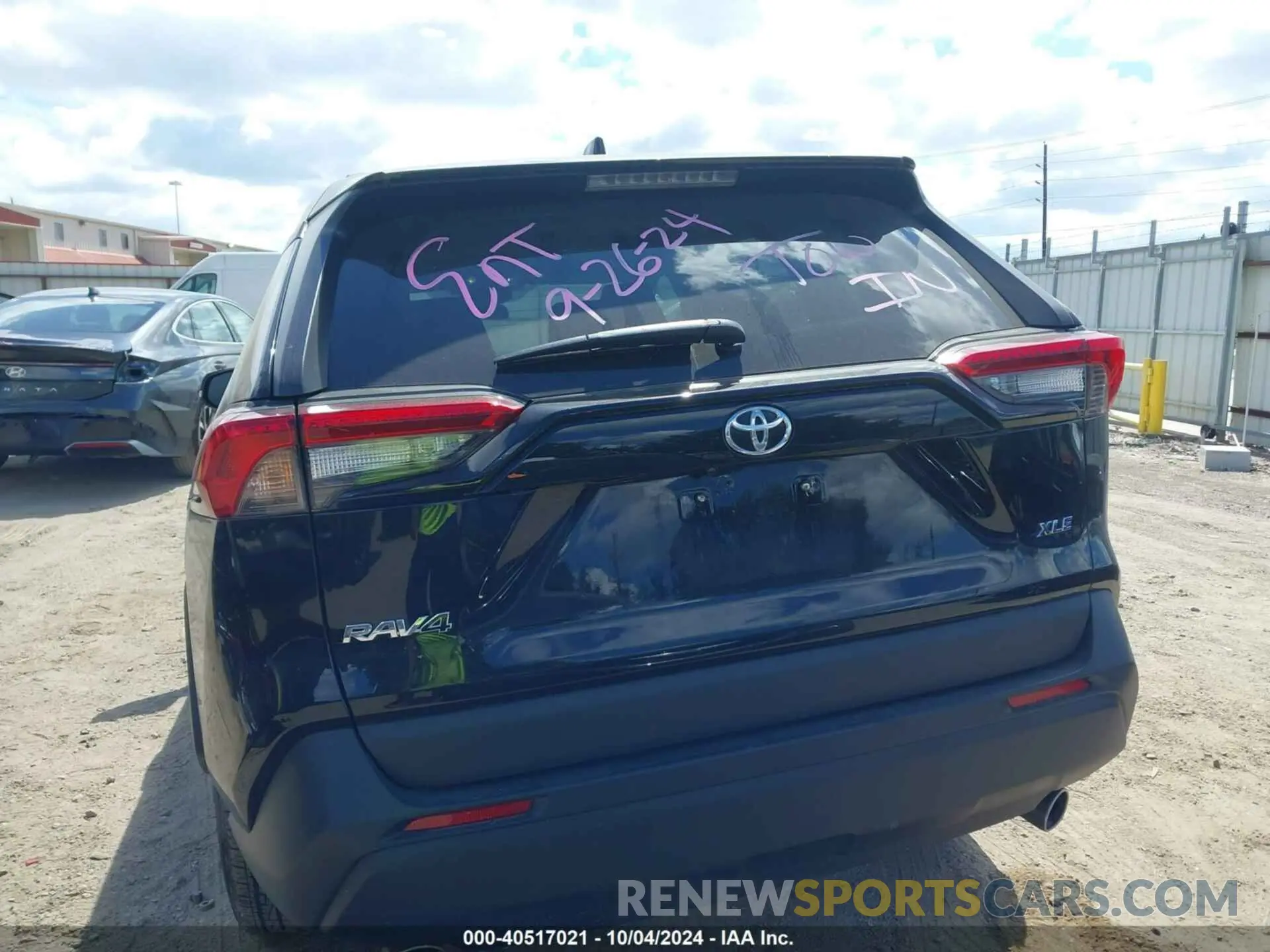 17 Фотография поврежденного автомобиля 2T3W1RFV8RW319489 TOYOTA RAV4 2024