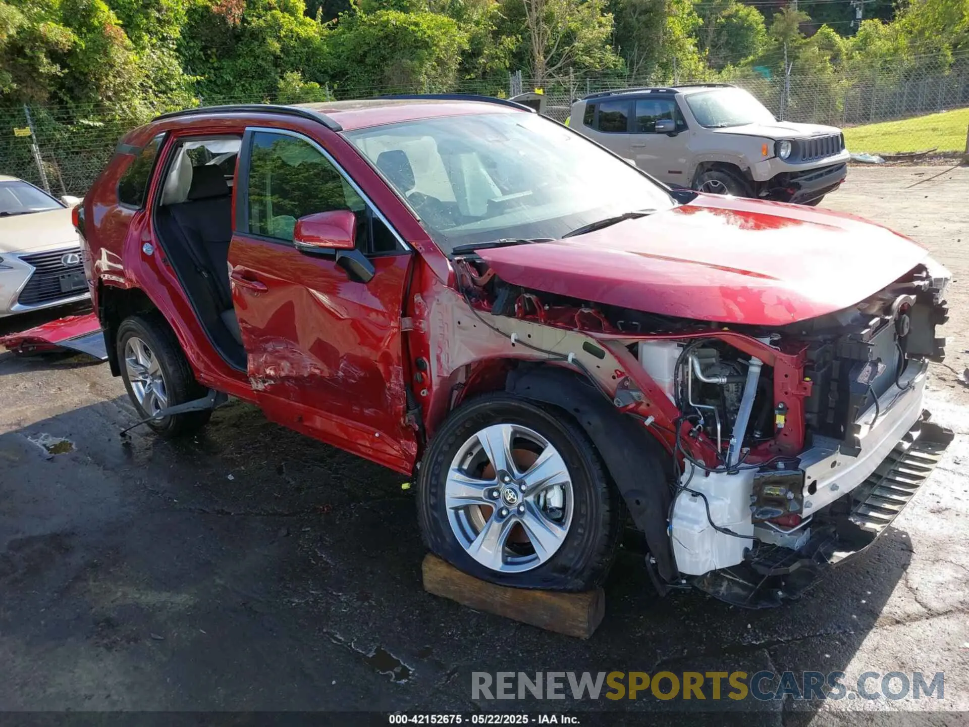 1 Photograph of a damaged car 2T3W1RFV8RW363315 TOYOTA RAV4 2024