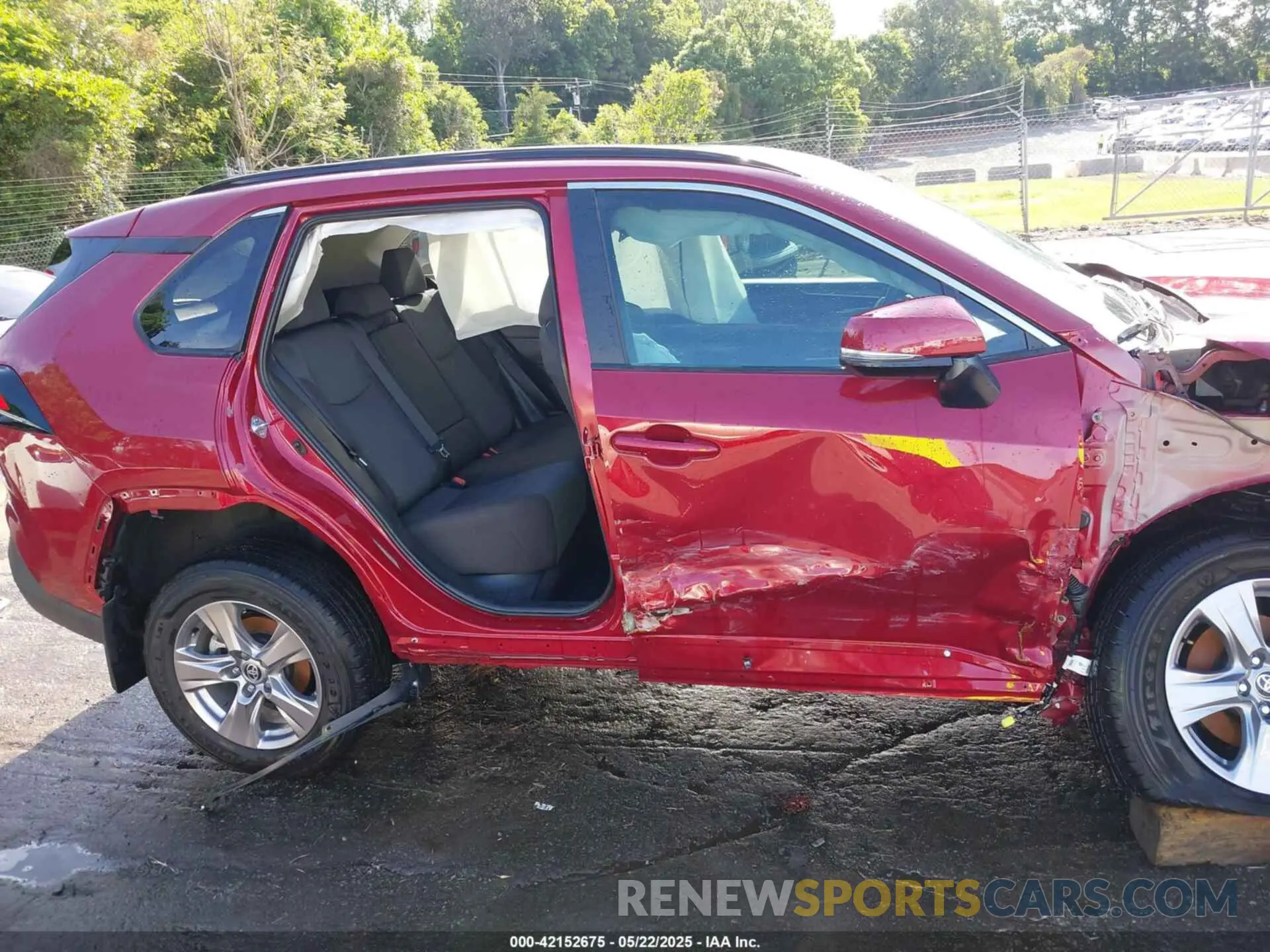 14 Photograph of a damaged car 2T3W1RFV8RW363315 TOYOTA RAV4 2024