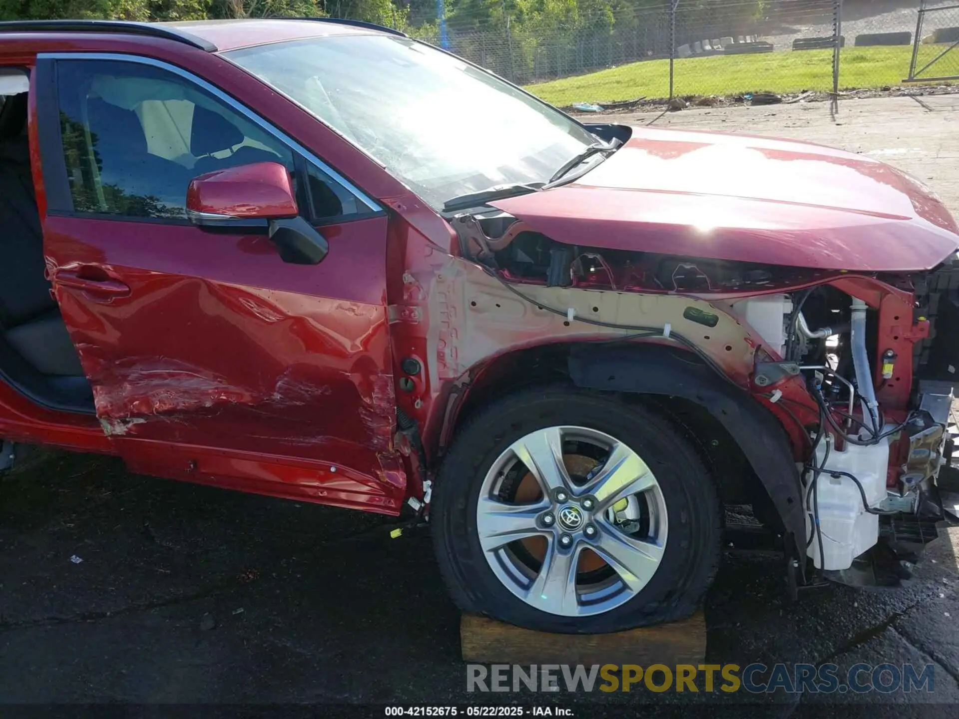 18 Photograph of a damaged car 2T3W1RFV8RW363315 TOYOTA RAV4 2024