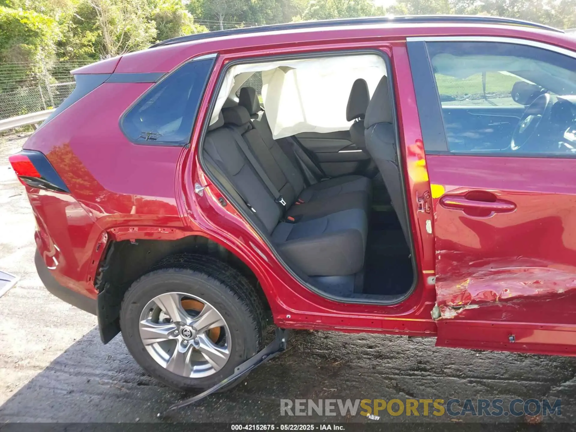 19 Photograph of a damaged car 2T3W1RFV8RW363315 TOYOTA RAV4 2024
