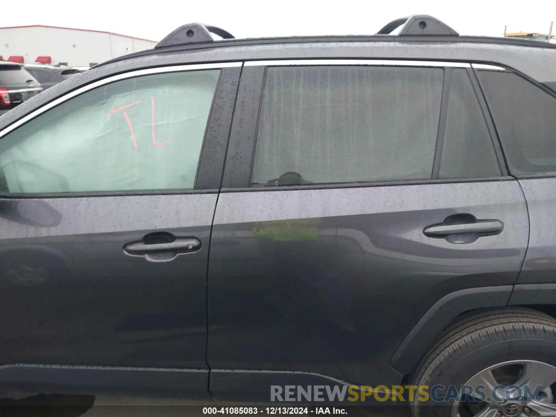 15 Фотография поврежденного автомобиля 2T3W1RFV9RC269946 TOYOTA RAV4 2024