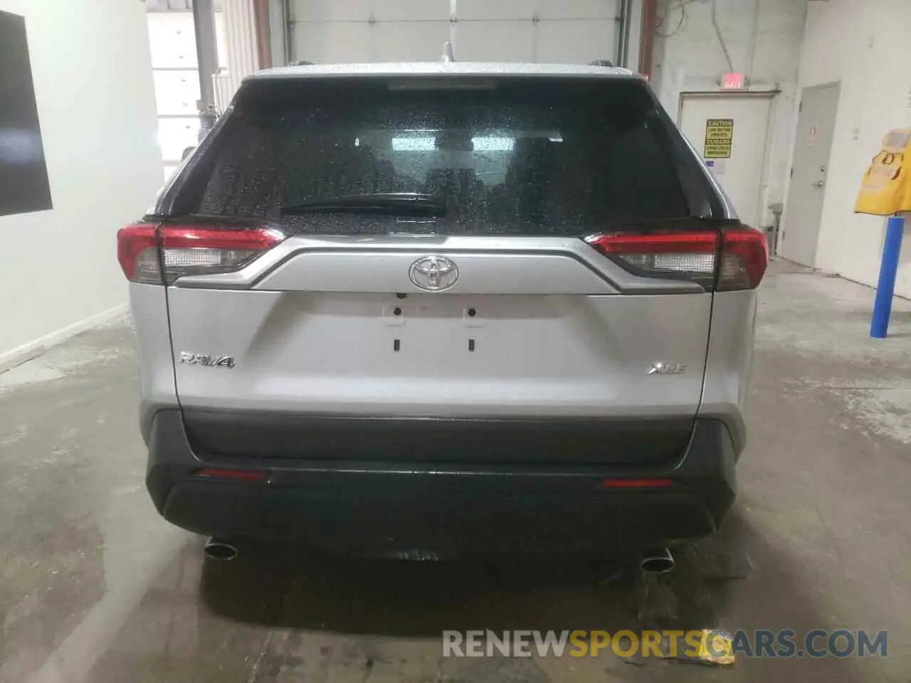 6 Photograph of a damaged car 2T3W1RFV9RC272958 TOYOTA RAV4 2024