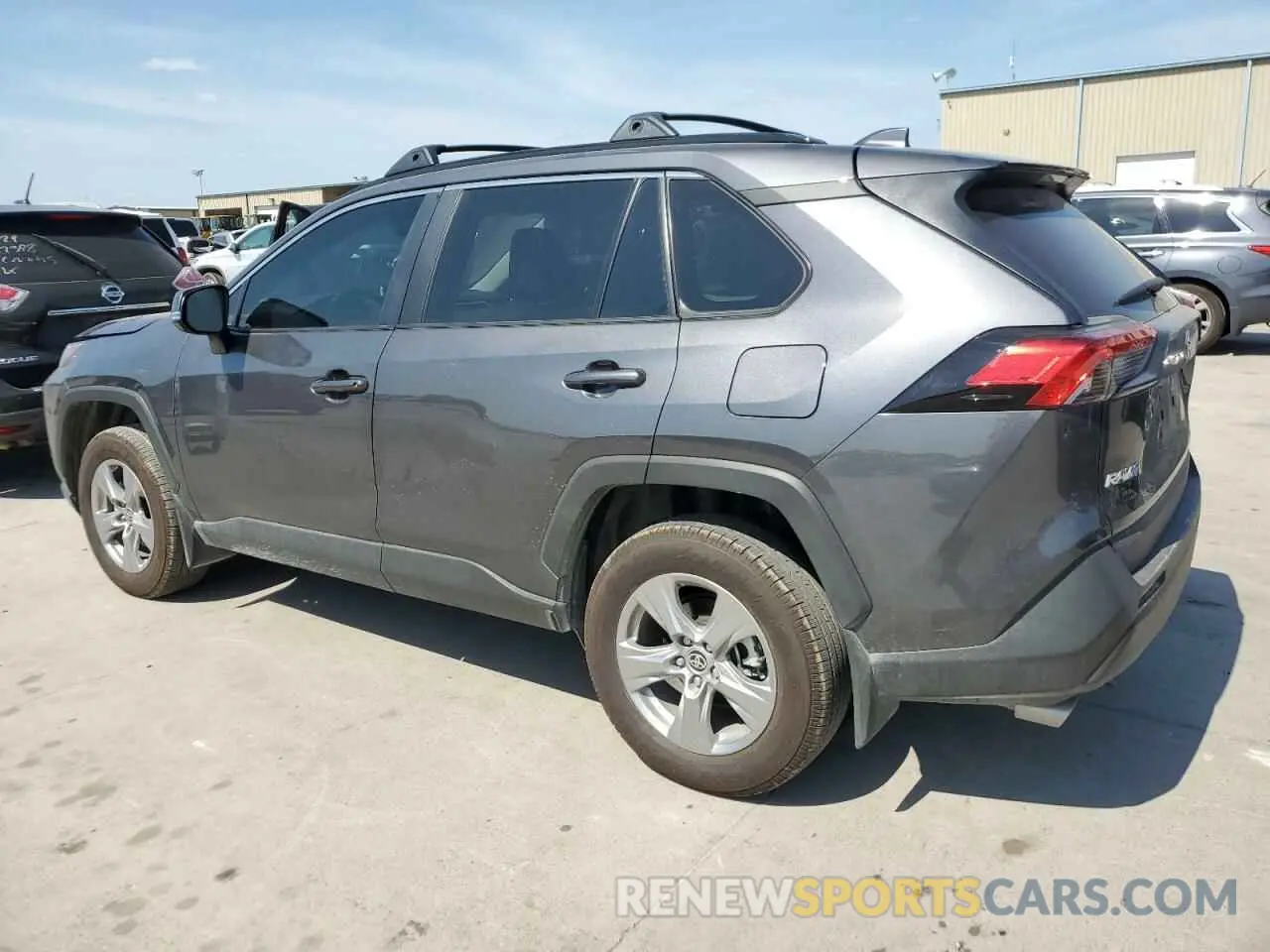 2 Фотография поврежденного автомобиля 2T3W1RFV9RC274841 TOYOTA RAV4 2024