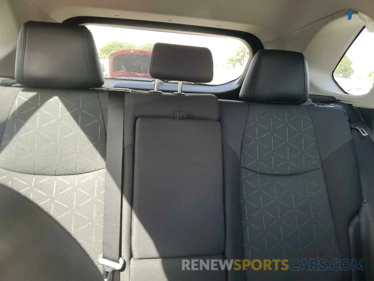 10 Фотография поврежденного автомобиля 2T3W1RFVXRC263699 TOYOTA RAV4 2024