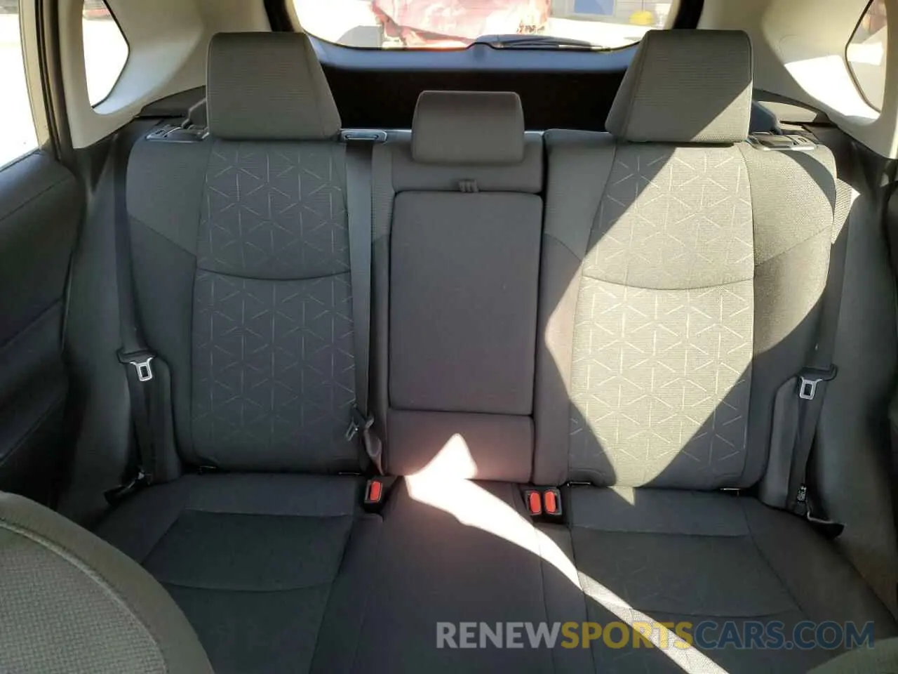 10 Фотография поврежденного автомобиля 2T3W1RFVXRC276842 TOYOTA RAV4 2024