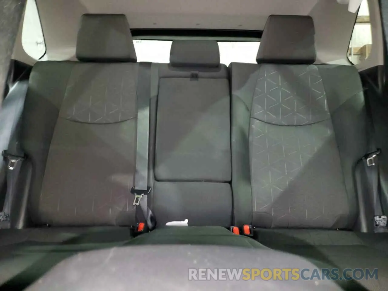 10 Фотография поврежденного автомобиля 2T3W1RFVXRC281359 TOYOTA RAV4 2024