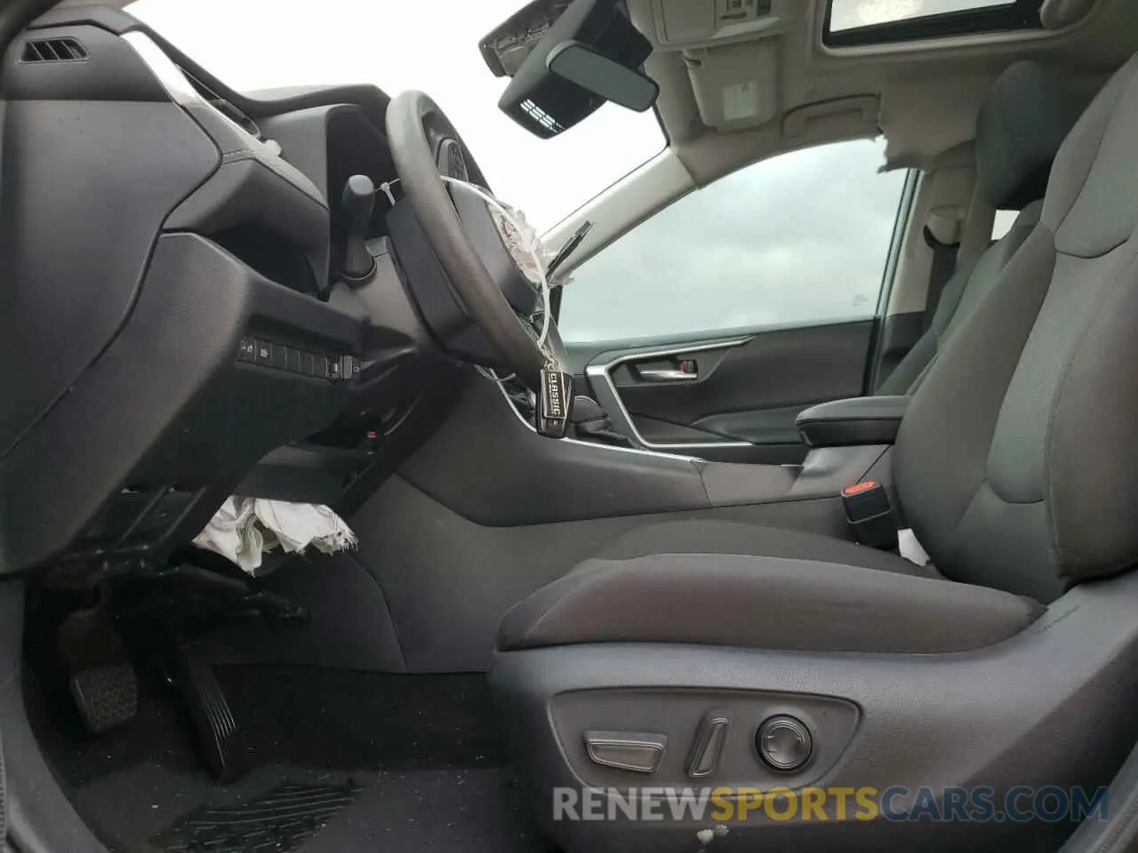 7 Фотография поврежденного автомобиля 2T3W1RFVXRC288683 TOYOTA RAV4 2024