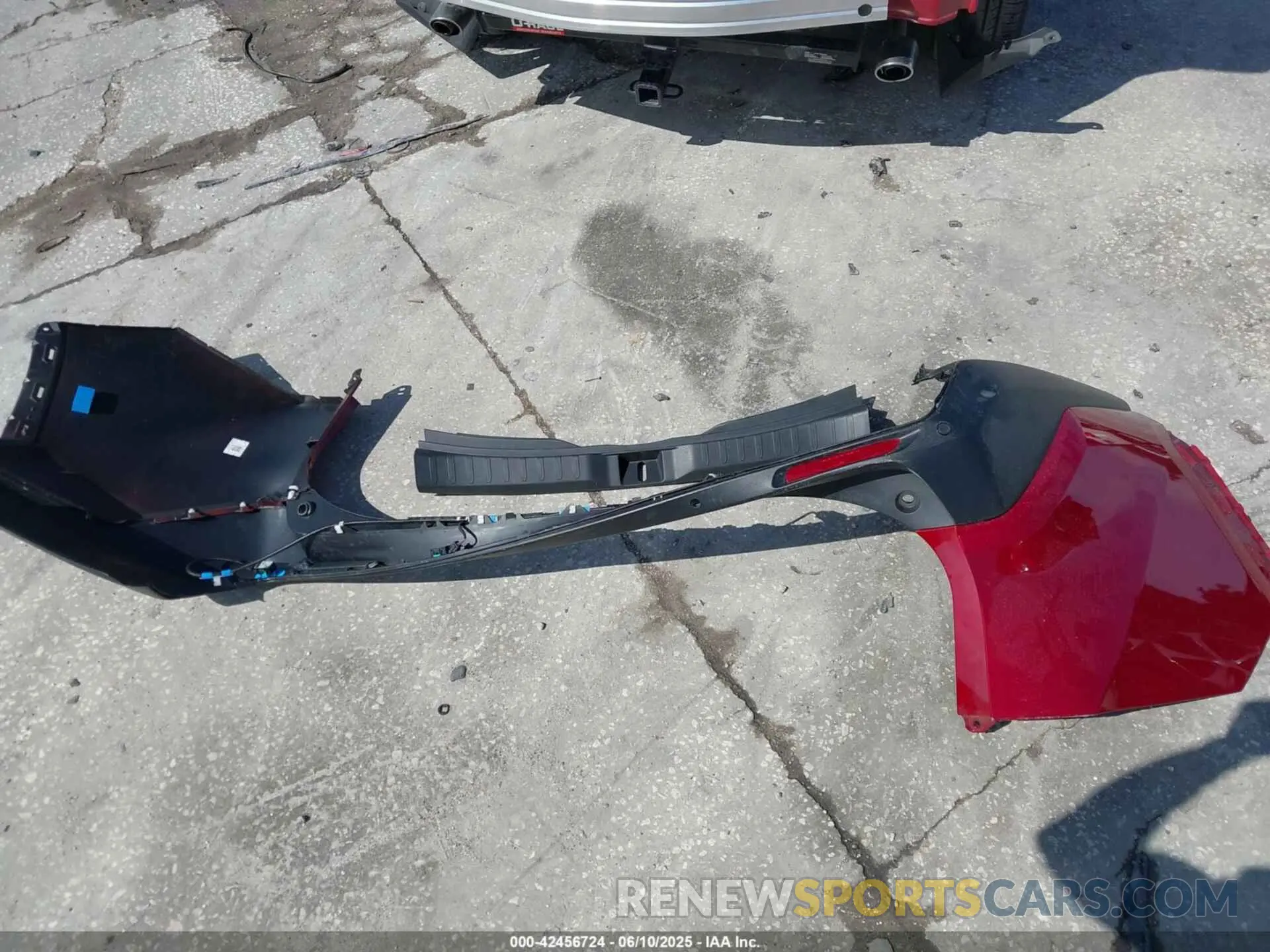 12 Фотография поврежденного автомобиля 2T3Y1RFV0RW326705 TOYOTA RAV4 2024