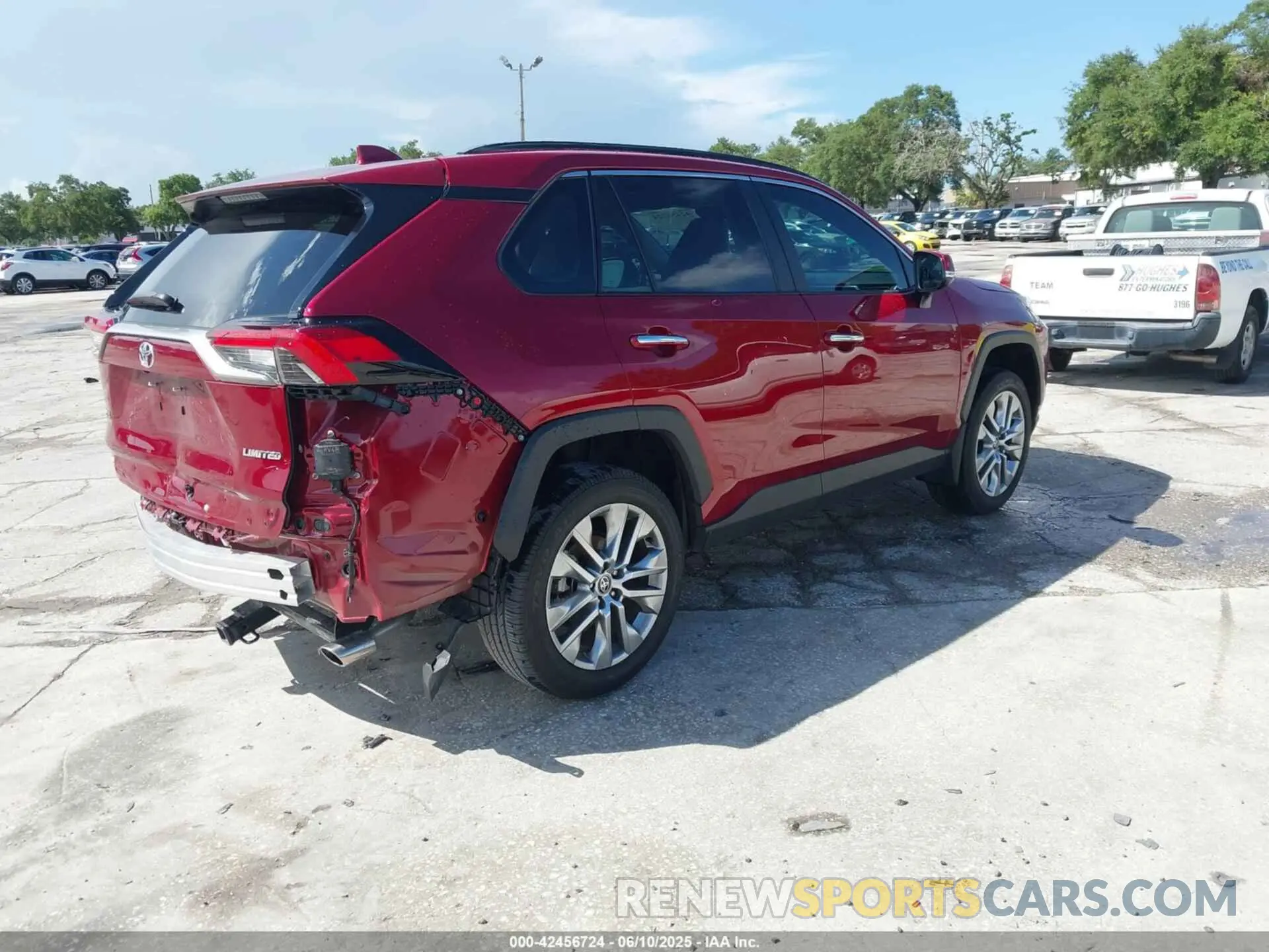 4 Фотография поврежденного автомобиля 2T3Y1RFV0RW326705 TOYOTA RAV4 2024