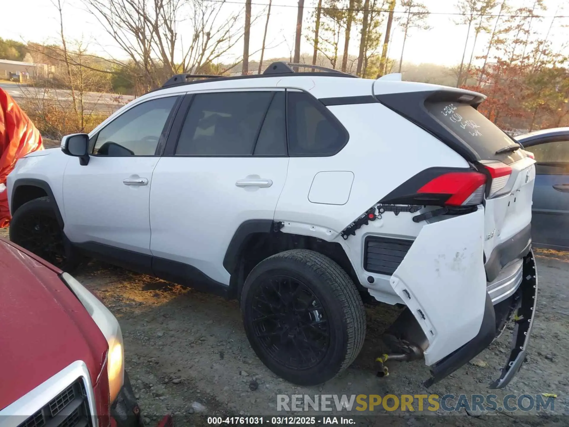 14 Фотография поврежденного автомобиля 2T3Y1RFV6RW339362 TOYOTA RAV4 2024