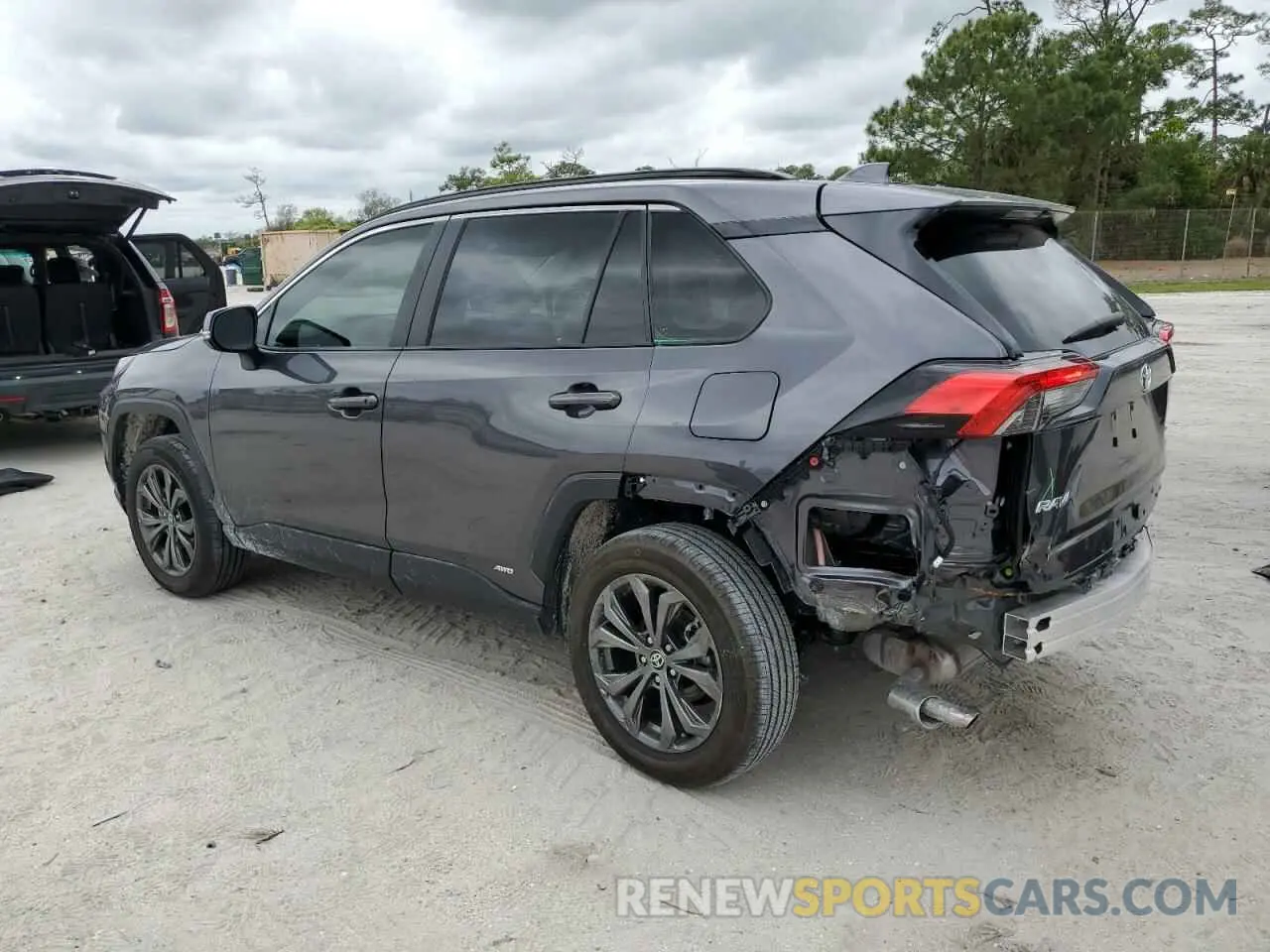 2 Фотография поврежденного автомобиля 4T3B6RFV6RU142991 TOYOTA RAV4 2024
