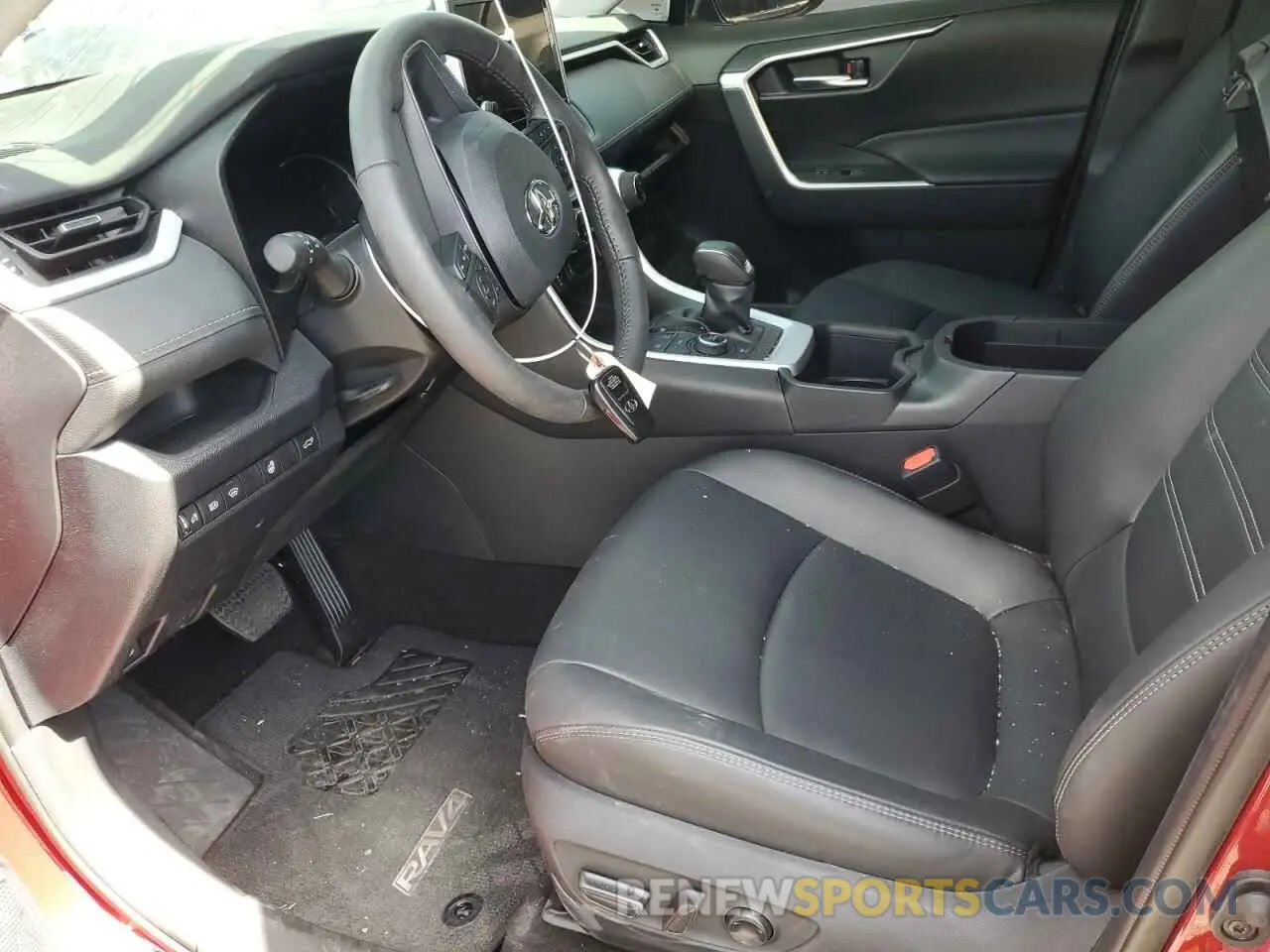 7 Photograph of a damaged car 4T3B6RFV6RU149701 TOYOTA RAV4 2024
