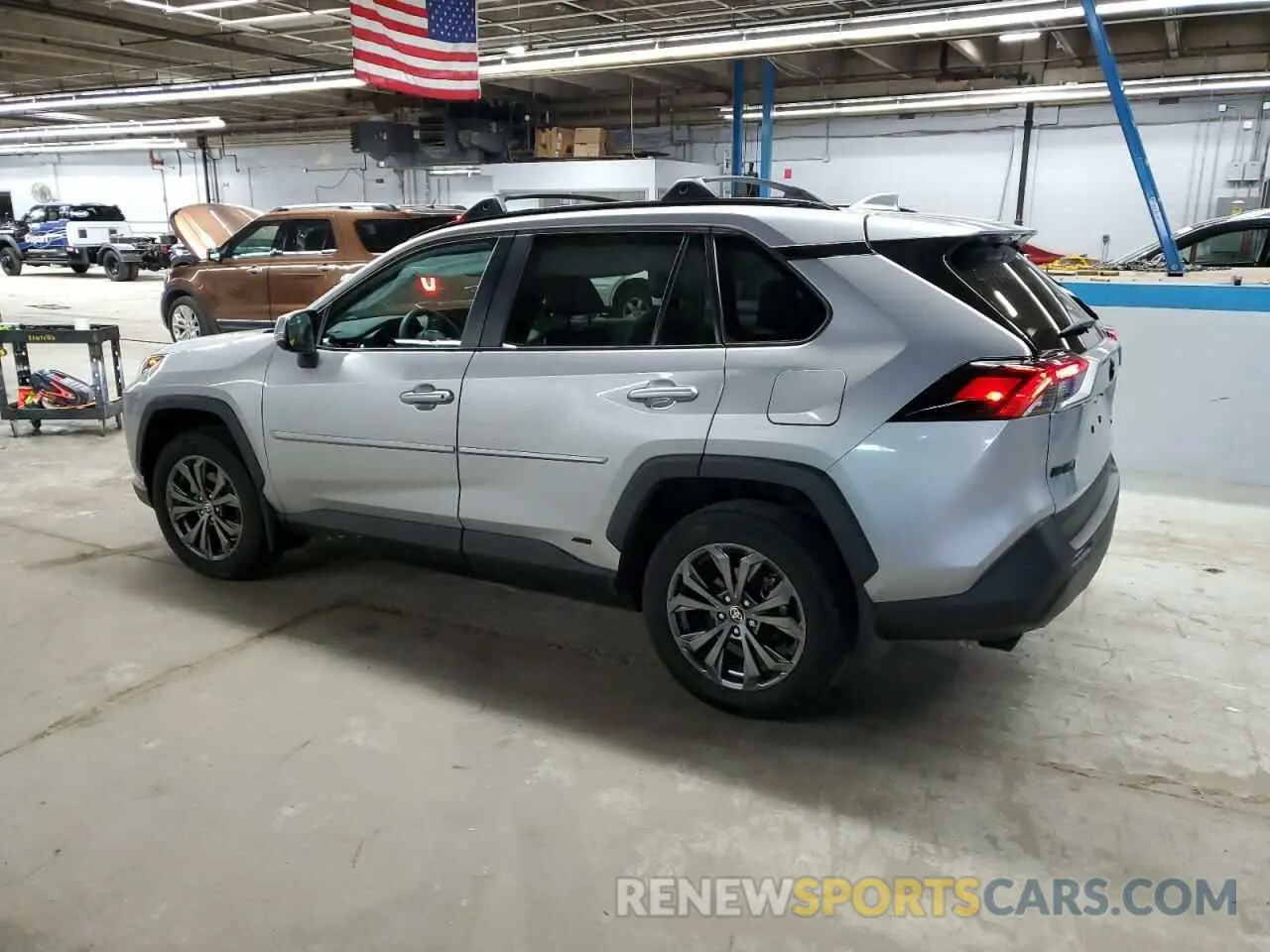 2 Фотография поврежденного автомобиля 4T3B6RFV8RU142538 TOYOTA RAV4 2024