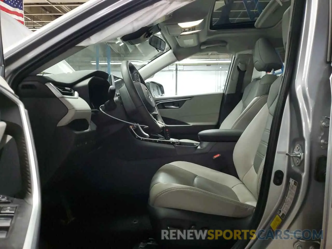 7 Фотография поврежденного автомобиля 4T3B6RFV8RU142538 TOYOTA RAV4 2024