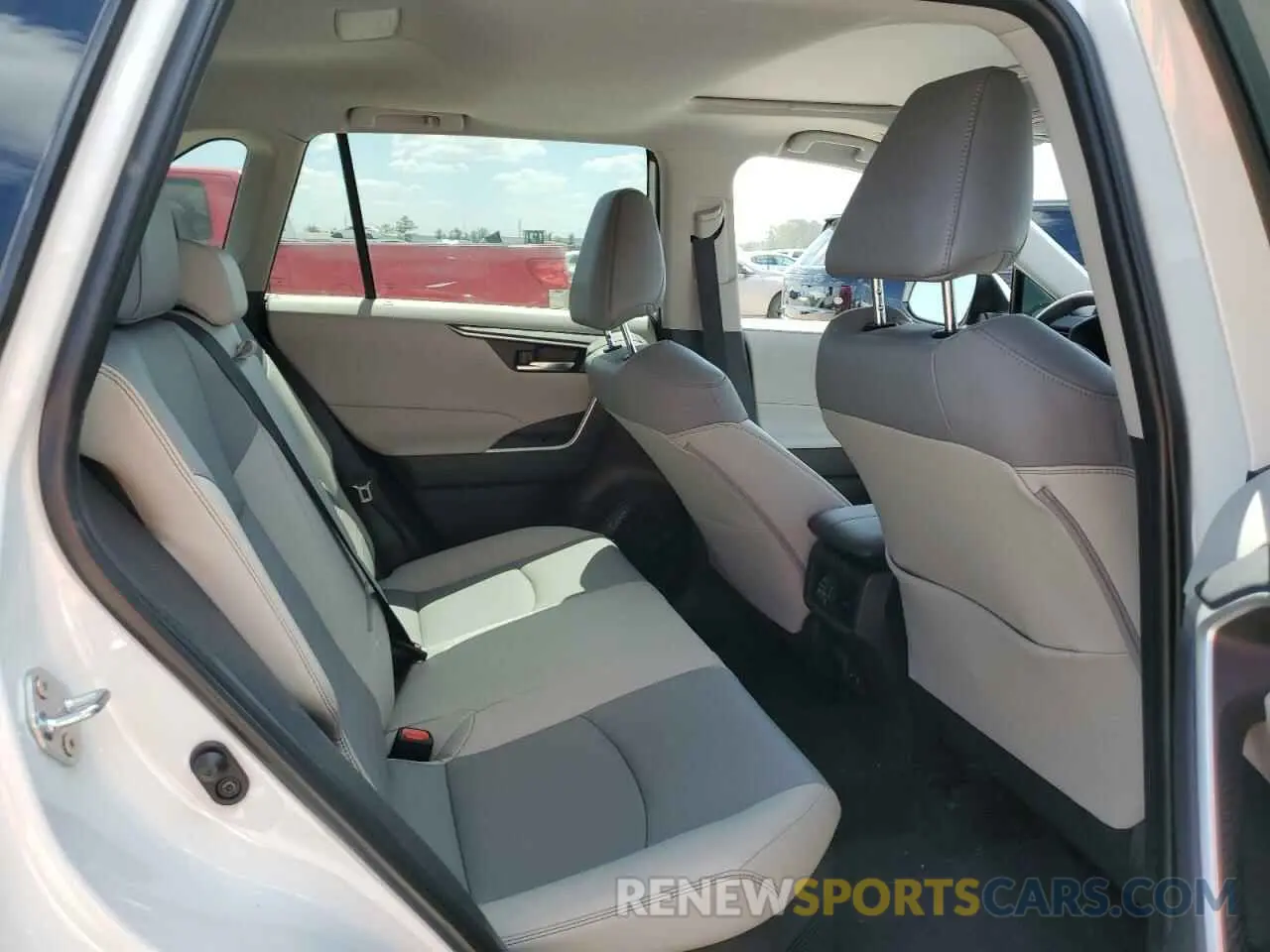 11 Фотография поврежденного автомобиля 4T3B6RFV8RU162370 TOYOTA RAV4 2024