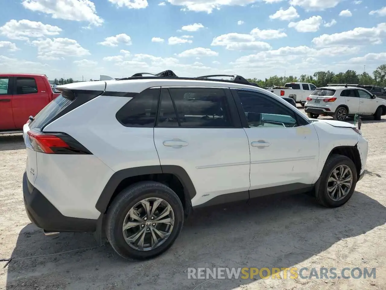 3 Фотография поврежденного автомобиля 4T3B6RFV8RU162370 TOYOTA RAV4 2024