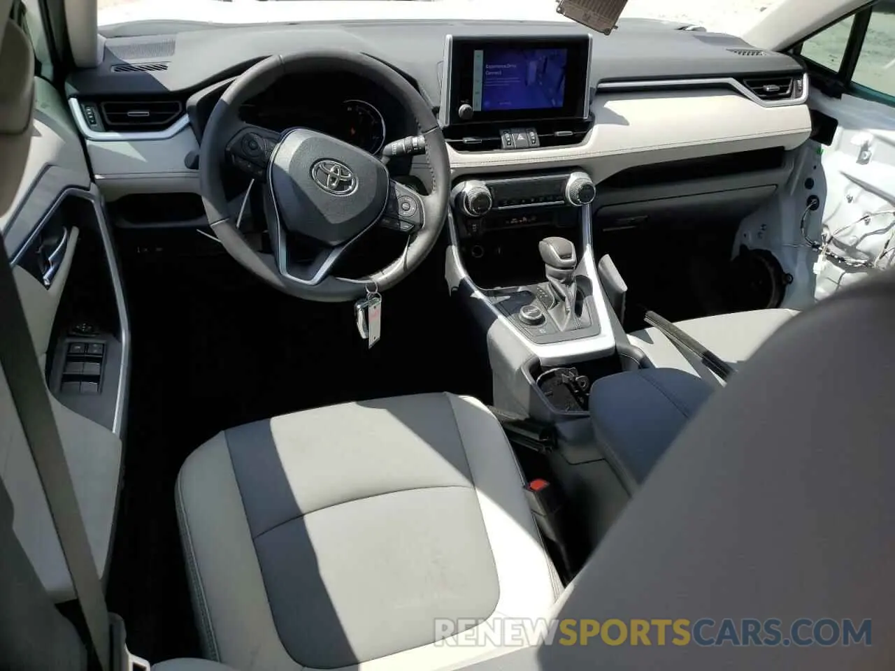 8 Фотография поврежденного автомобиля 4T3B6RFV8RU162370 TOYOTA RAV4 2024