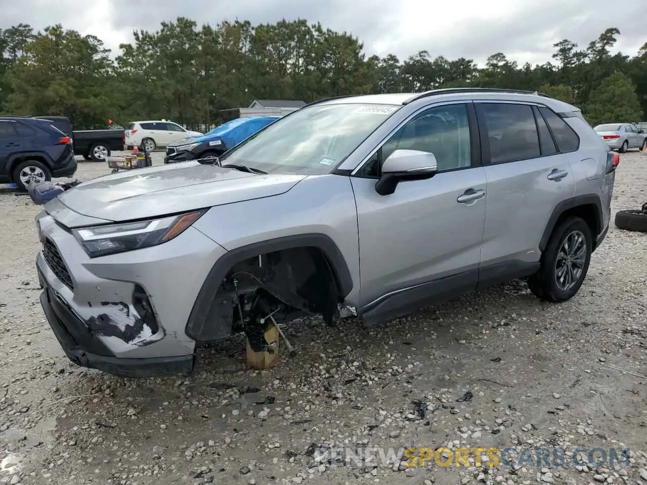 1 Photograph of a damaged car 4T3B6RFV8RU162725 TOYOTA RAV4 2024