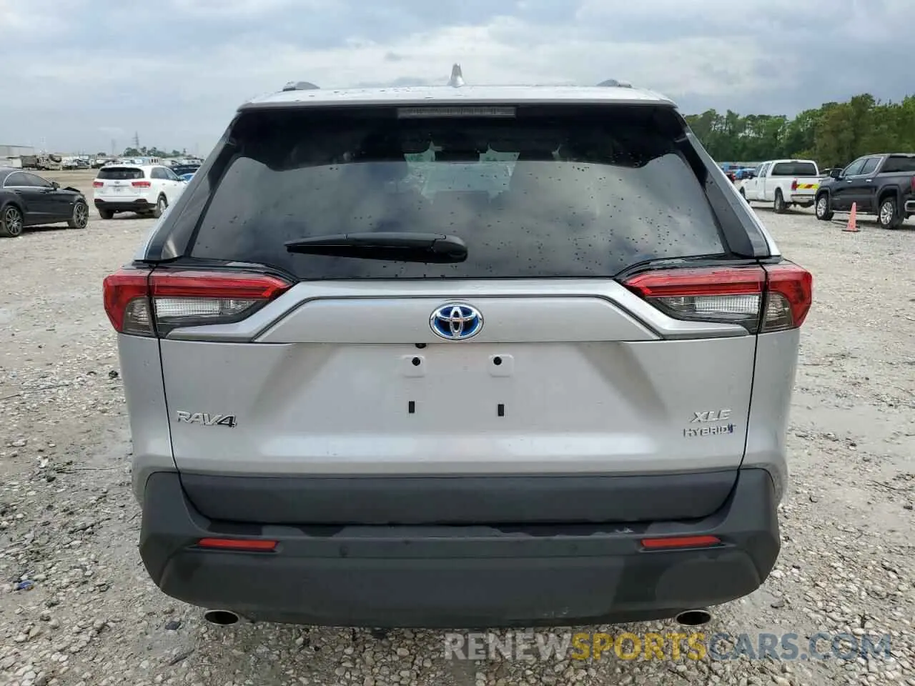 6 Photograph of a damaged car 4T3B6RFV8RU162725 TOYOTA RAV4 2024