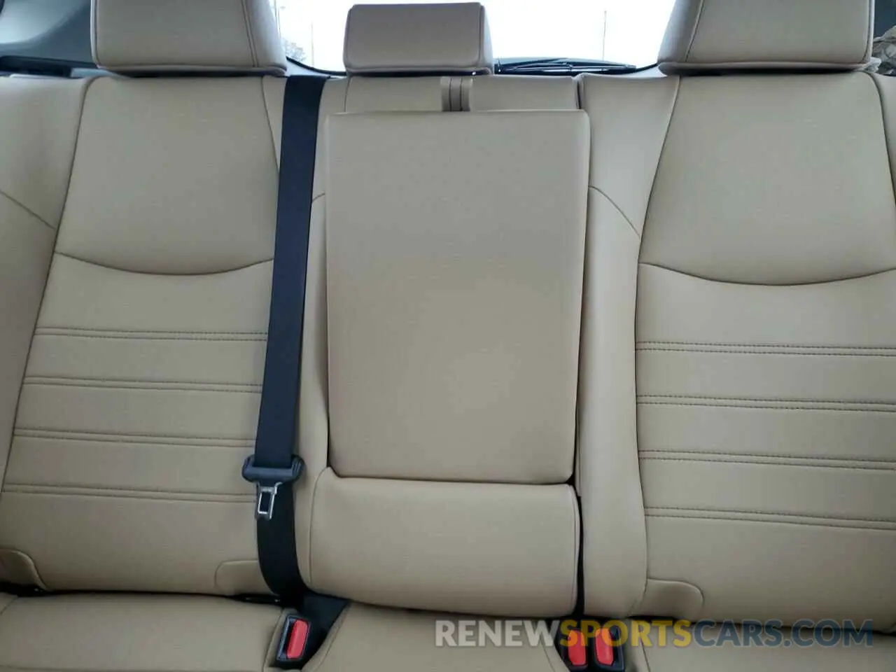 10 Фотография поврежденного автомобиля 4T3B6RFVXRU157719 TOYOTA RAV4 2024