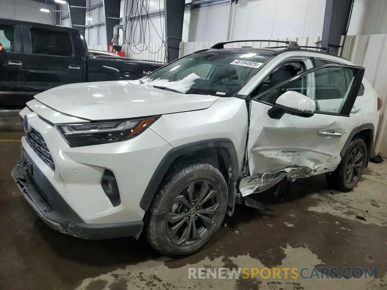 1 Photograph of a damaged car 4T3D6RFV3RU146134 TOYOTA RAV4 2024