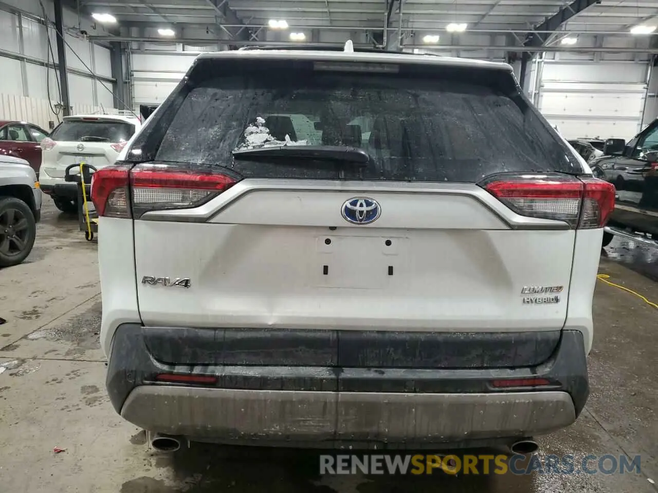 6 Photograph of a damaged car 4T3D6RFV3RU146134 TOYOTA RAV4 2024