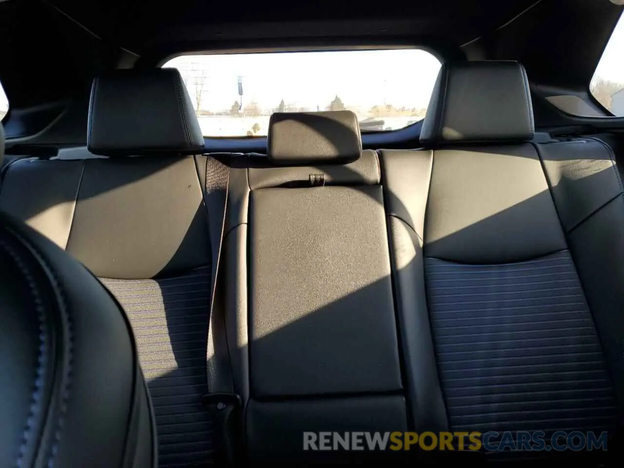10 Фотография поврежденного автомобиля 4T3E6RFV6RU174224 TOYOTA RAV4 2024