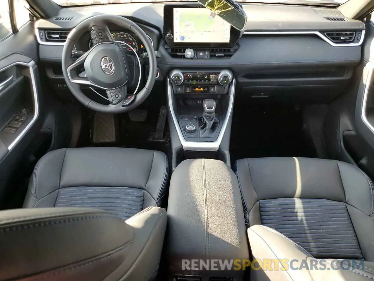 8 Фотография поврежденного автомобиля 4T3E6RFV6RU174224 TOYOTA RAV4 2024