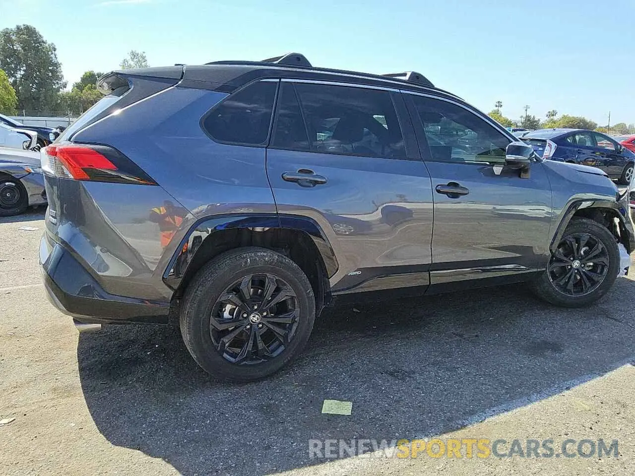 3 Photograph of a damaged car 4T3E6RFV7RU142432 TOYOTA RAV4 2024