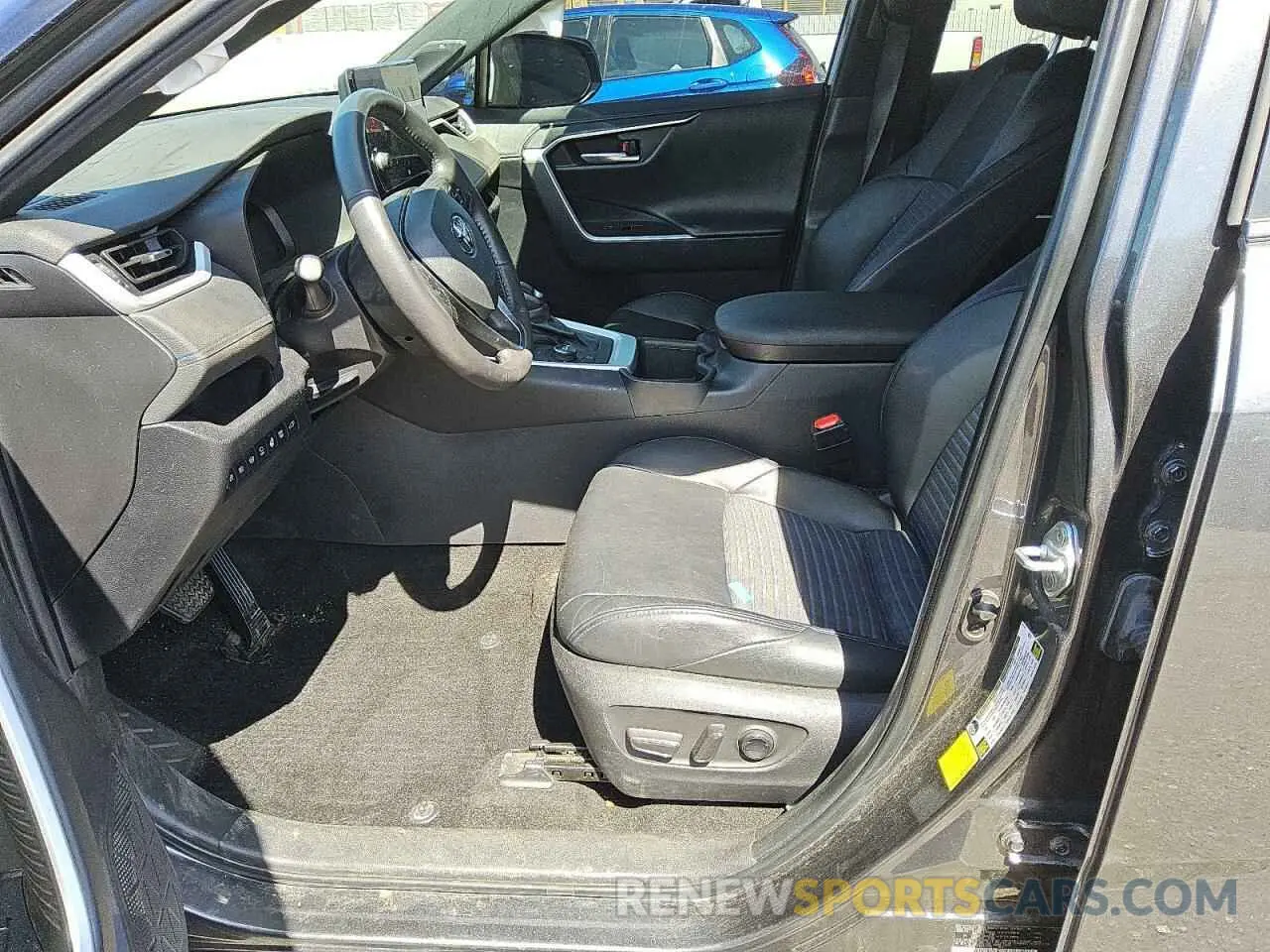 7 Photograph of a damaged car 4T3E6RFV7RU142432 TOYOTA RAV4 2024