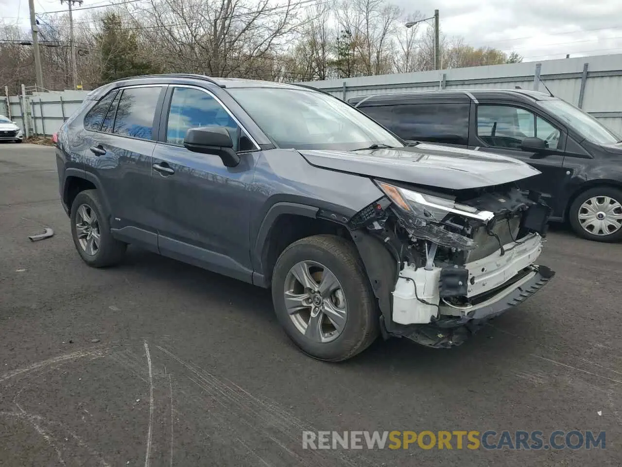 4 Photograph of a damaged car 4T3LWRFV1RU129148 TOYOTA RAV4 2024