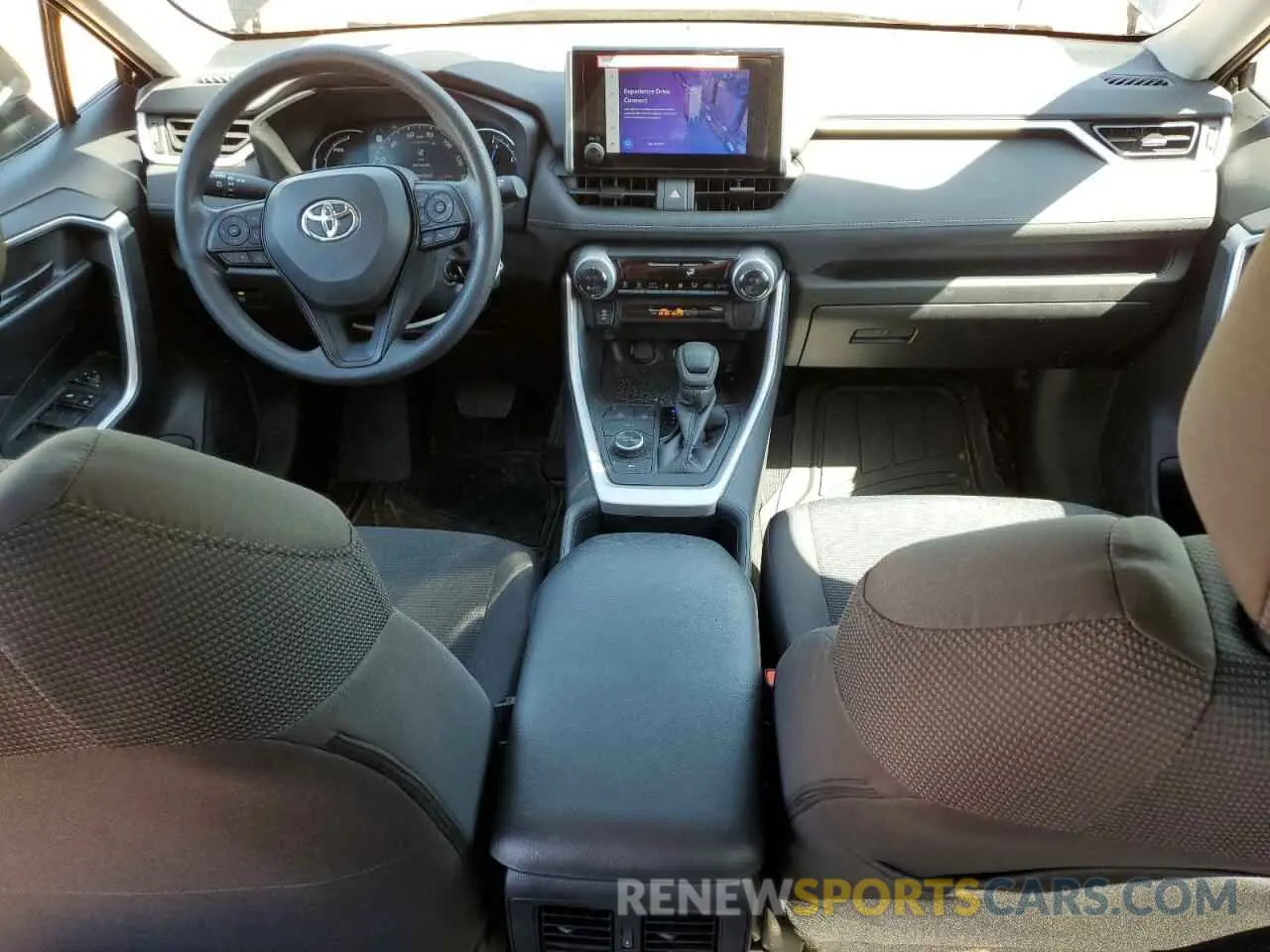 8 Photograph of a damaged car 4T3LWRFV4RU126857 TOYOTA RAV4 2024