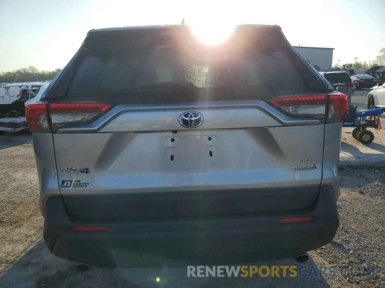 6 Фотография поврежденного автомобиля 4T3LWRFV5RU113504 TOYOTA RAV4 2024