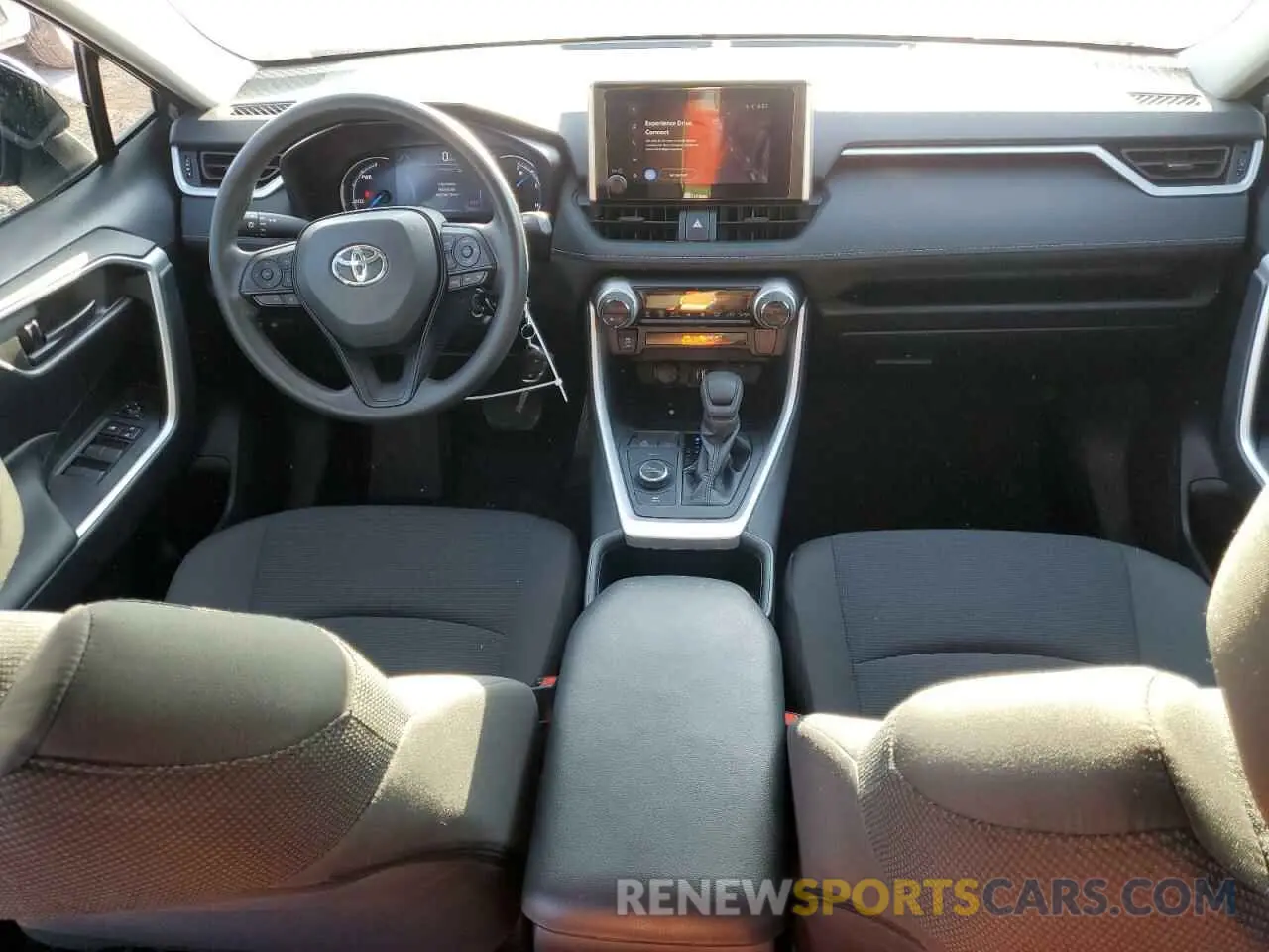 8 Фотография поврежденного автомобиля 4T3LWRFV5RU113504 TOYOTA RAV4 2024